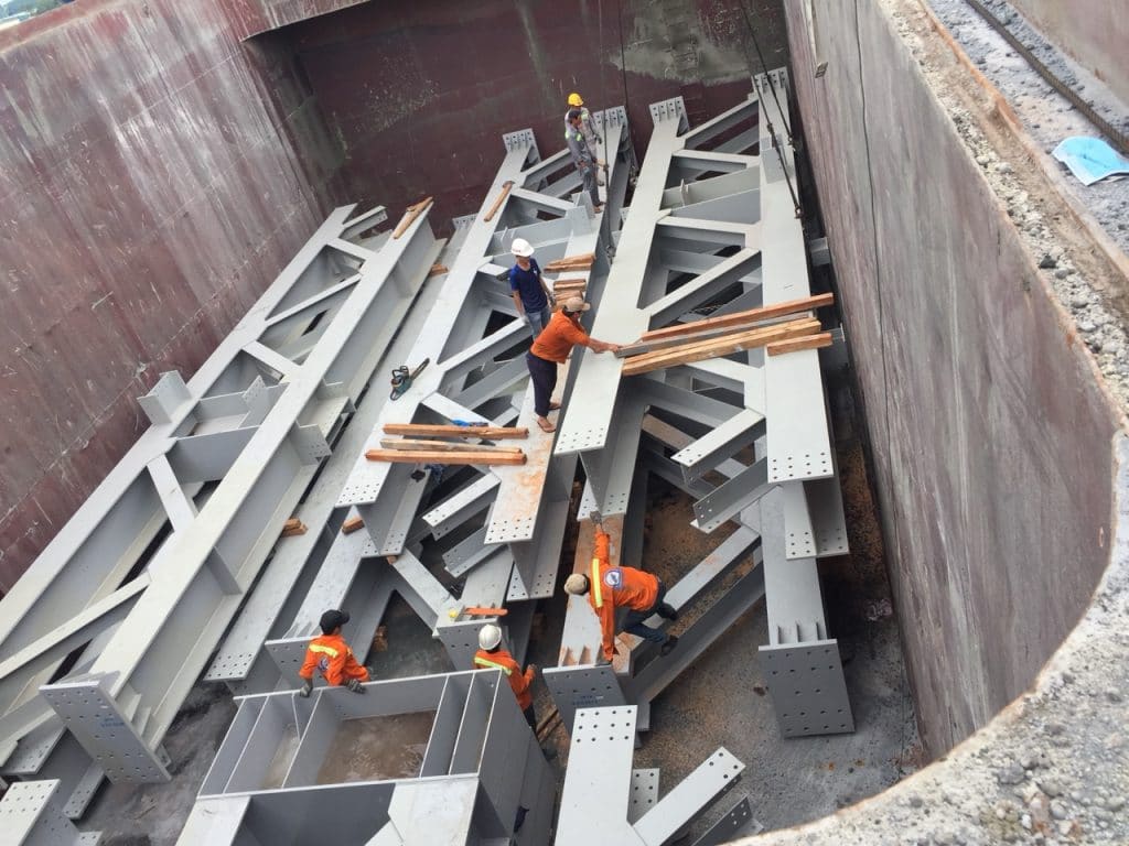 Dịch vụ lashing - Chằng buộc hàng hóa & Máy móc 17 Dịch vụ lashing - Chằng buộc hàng hóa & Máy móc 15