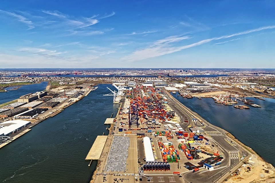Cảng biển Newyork cảng có lưu lượng vận chuyển lớn