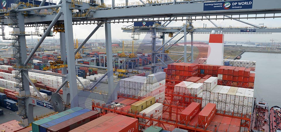 vận chuyển hàng bỉ - Load container tại cảng Antwerp của bỉ