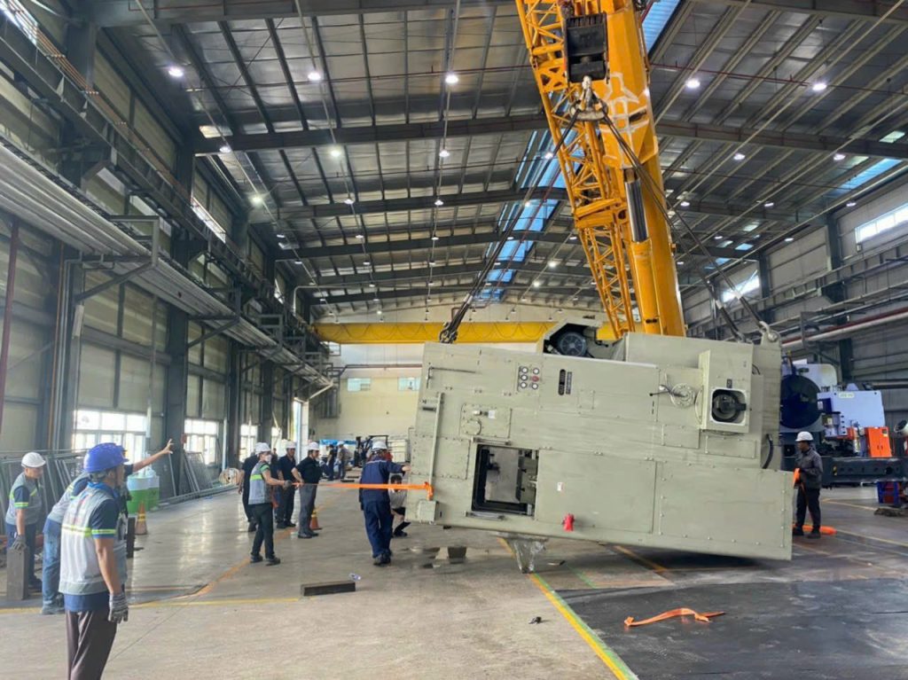 Dịch vụ nâng cẩu máy móc thiết bị