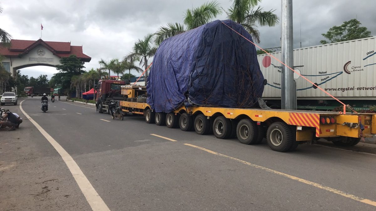 Alphatrans chuyên cho Thuê Xe Gửi Hàng Đi Campuchia