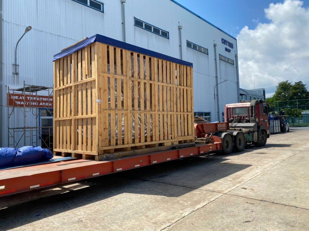 Tất Tần Tật Thông Tin Cần Biết Về Xe Nâng Hạ Pallet 3 Alphatrans chuyên vận chuyển hàng hoá bằng pallet gỗ