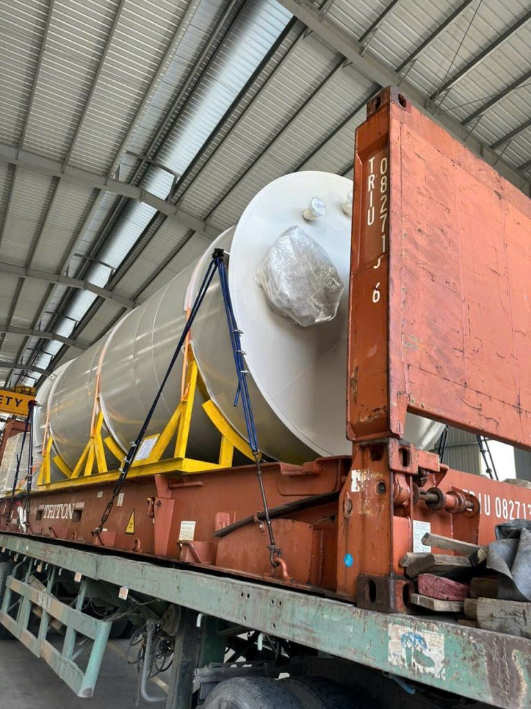 An Pha chuyên lashing chằng buốc hàng quá khổ, quá tải đảm bảo an toàn.