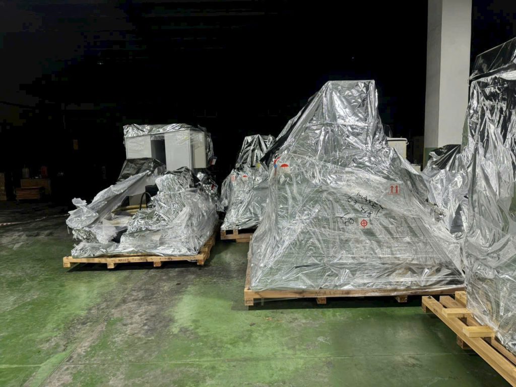 An pha hoàn thành dịch vụ khai báo hải quan máy móc cũ tại hài nội