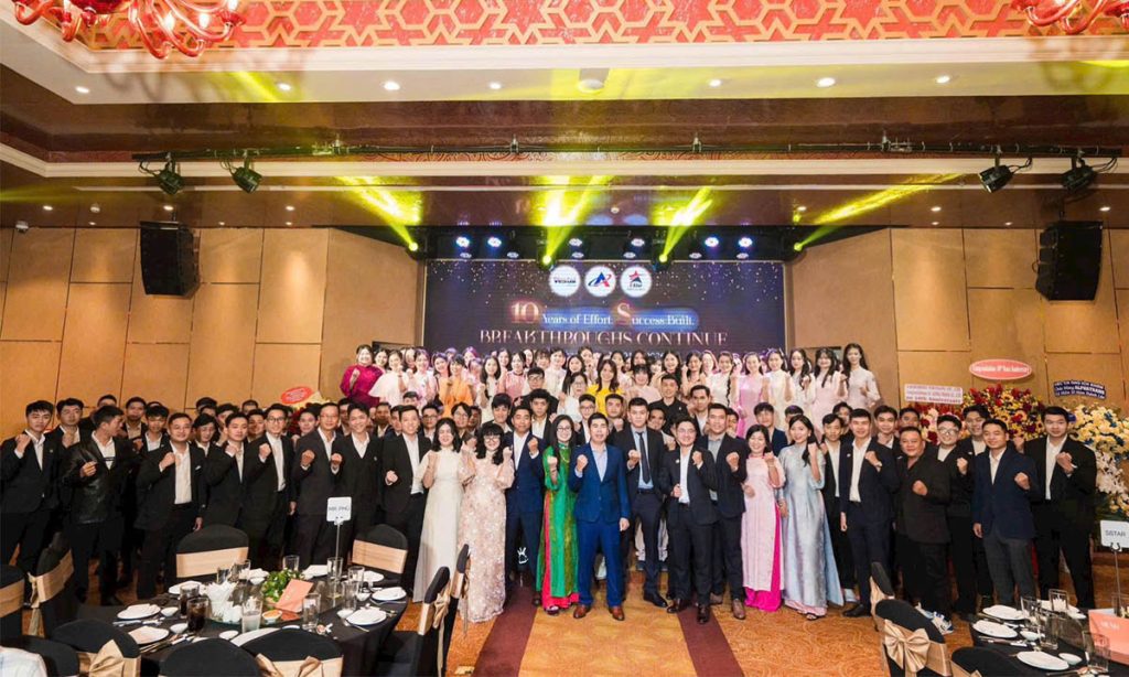 Đội ngũ nhân viên AlphaTrans Group 2026