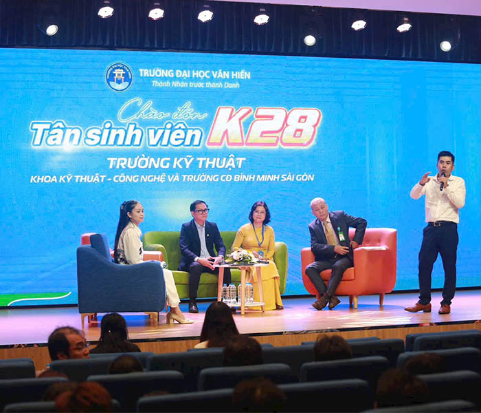 Talkshow tại Trường Đại Học Văn Hiến HCM