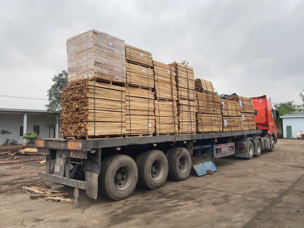An Pha hoàn thành vận chuyển hàng Gỗ qua cửa khẩu Tịnh Biên - Phnom Den