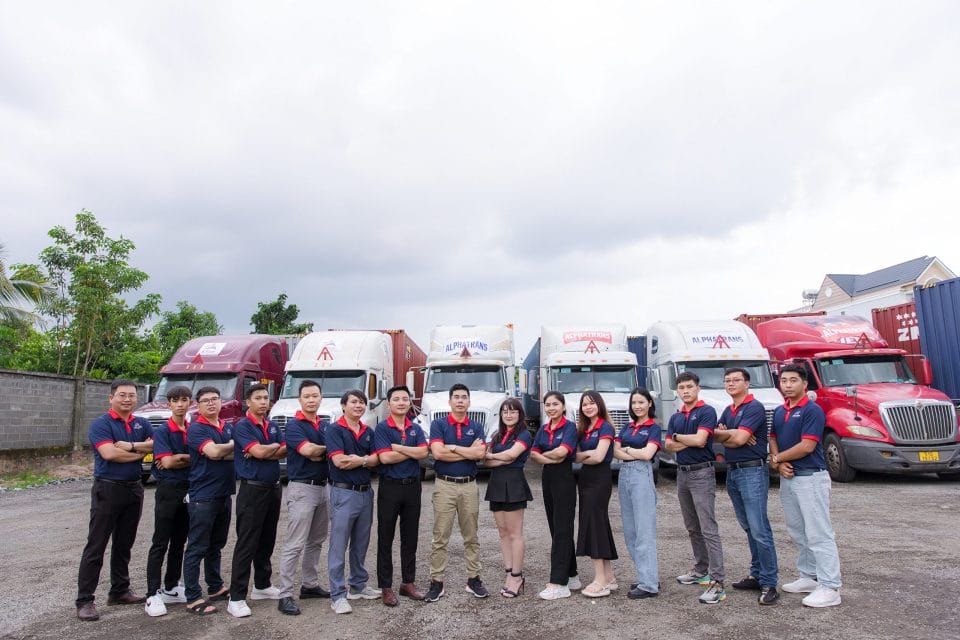 Chúng tôi có đội xe container đáp ứng mọi nhu cầu khách hàng