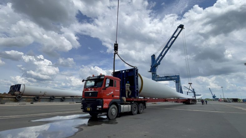 vận chuyển hàng cánh quạt điện gió bằng đường biển